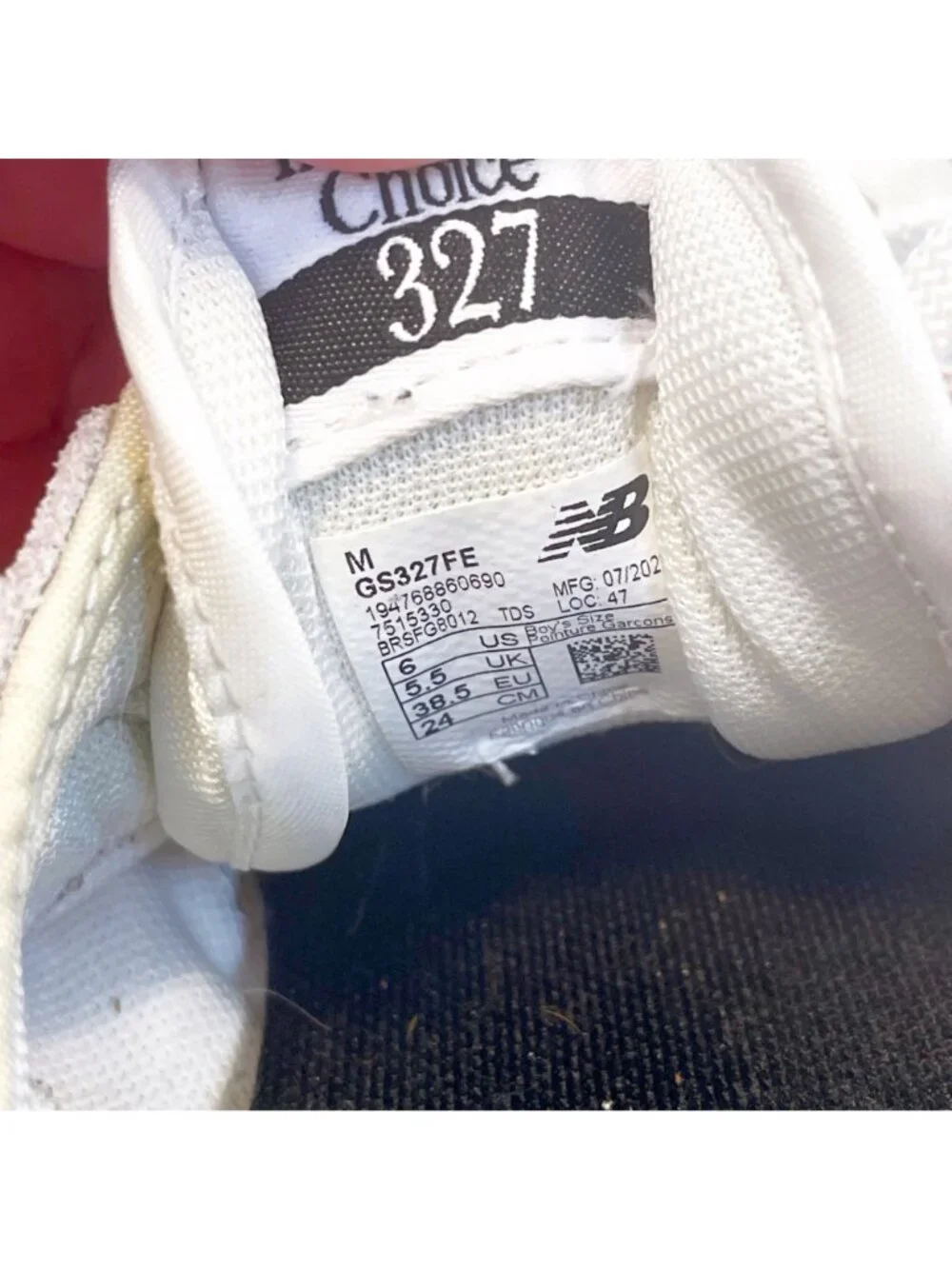 New Balance Classics 327, Size 6